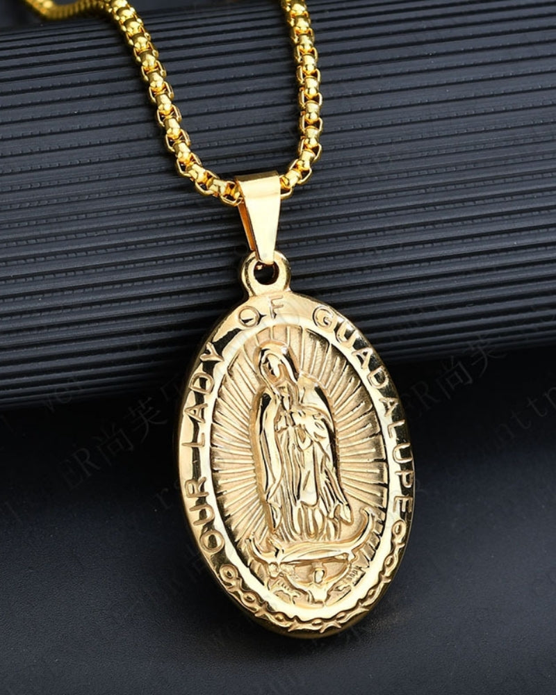 Elegant Oval Medallion
