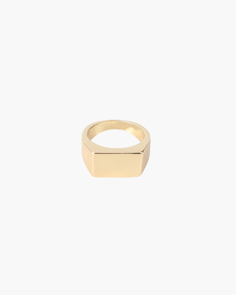 Sleek Axis Ring – Modern Statement Jewelry