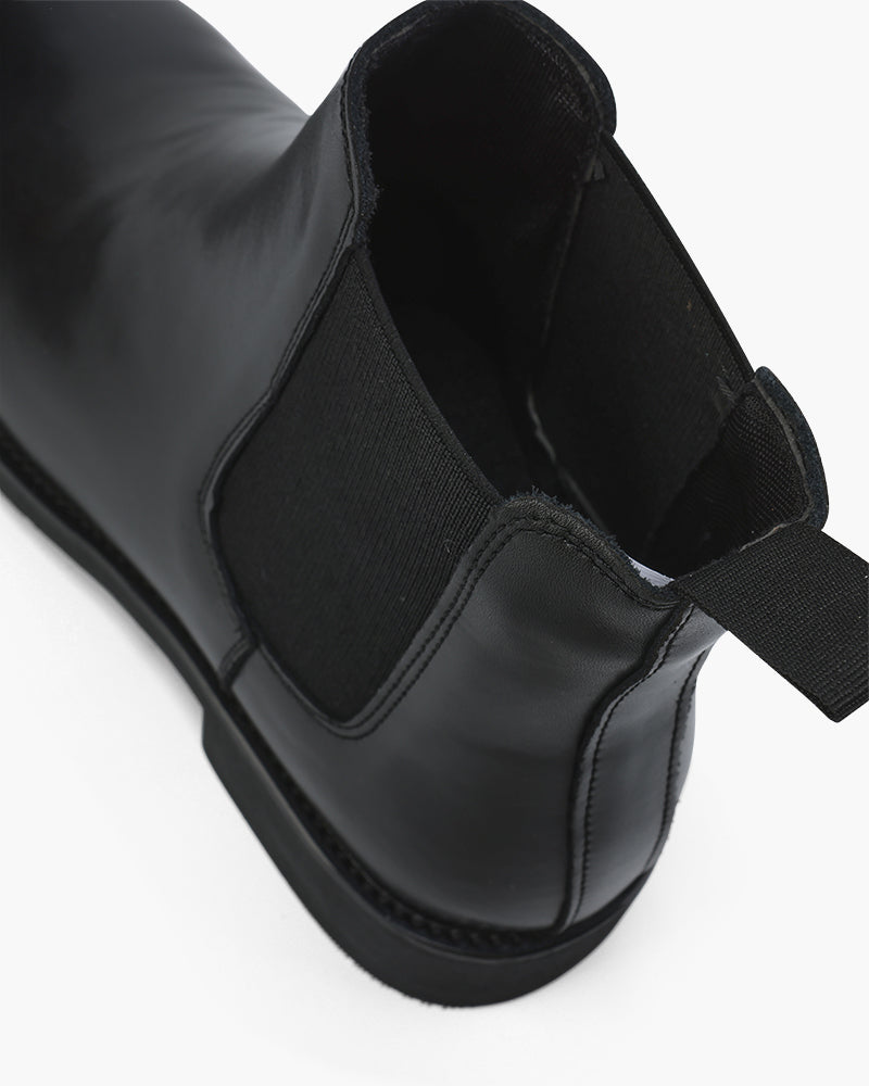 Old Money-Inspired Classic Chelsea Boots